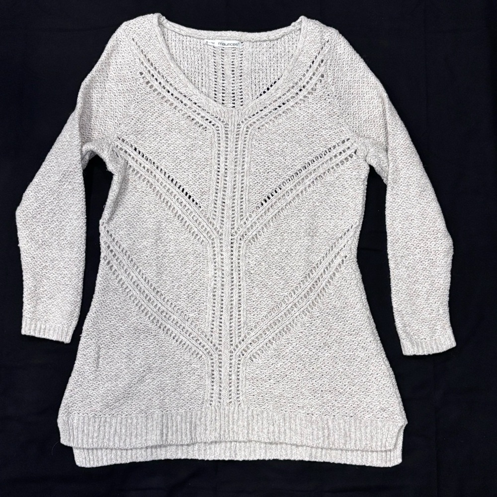 Maurices Women's Plus Sweater Size 0 Beige Cream Pullover Long Sleeve V Neck